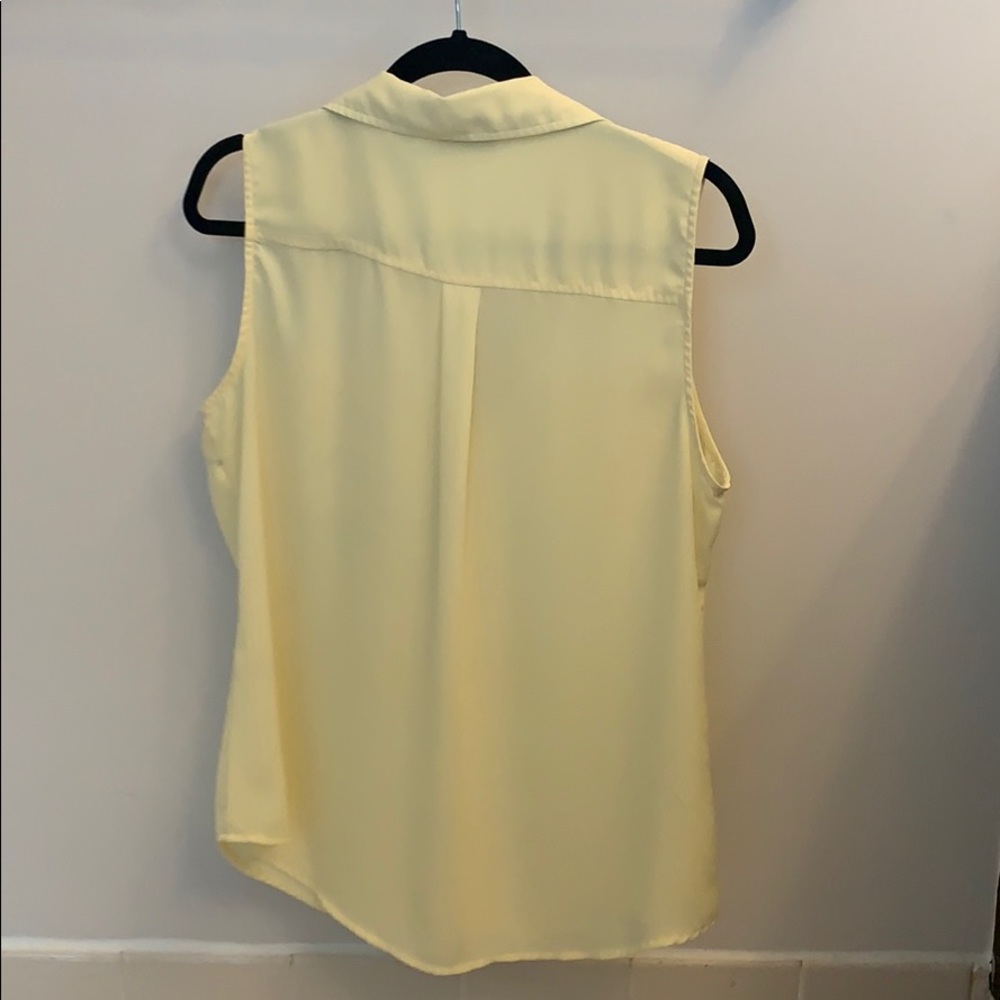 Yellow blouse - Picture 2 of 2